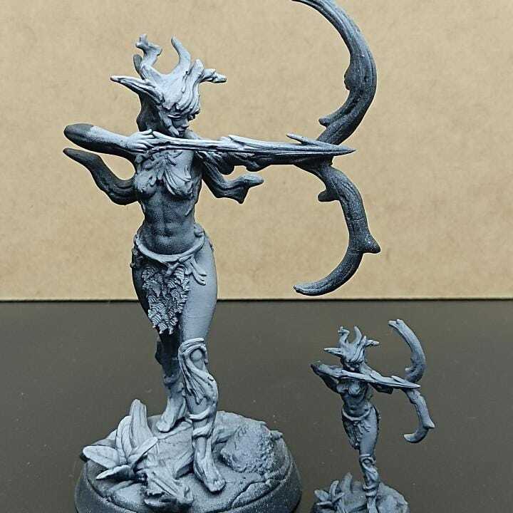 Trench Crusade Kompatibel- Huntress of the Left(Proxy) - Seven Headed Serpent