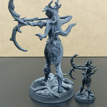 Trench Crusade - Huntress of the Left-hand Path(Proxy) - Seven Headed Serpent