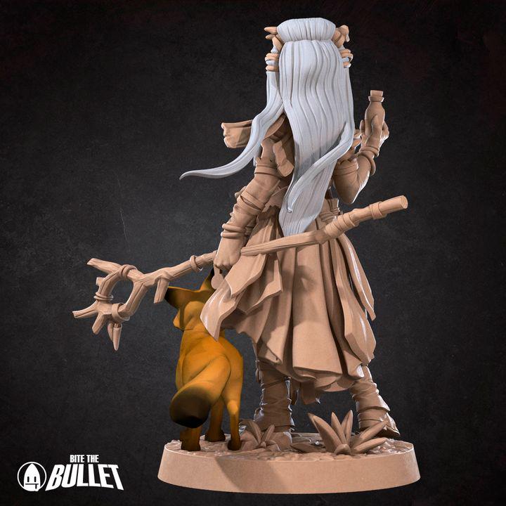 Human Witch Miniature - Fantasy RPG Character - Tabletop RPG Mini - 32mm Resin Miniature - Sorceres Wizard Mini